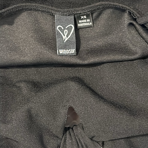 CUTE!!! Bow ๐ romper! Black, Windsor XS, spaghetti straps, comfortable pull on - Picture 5 of 6